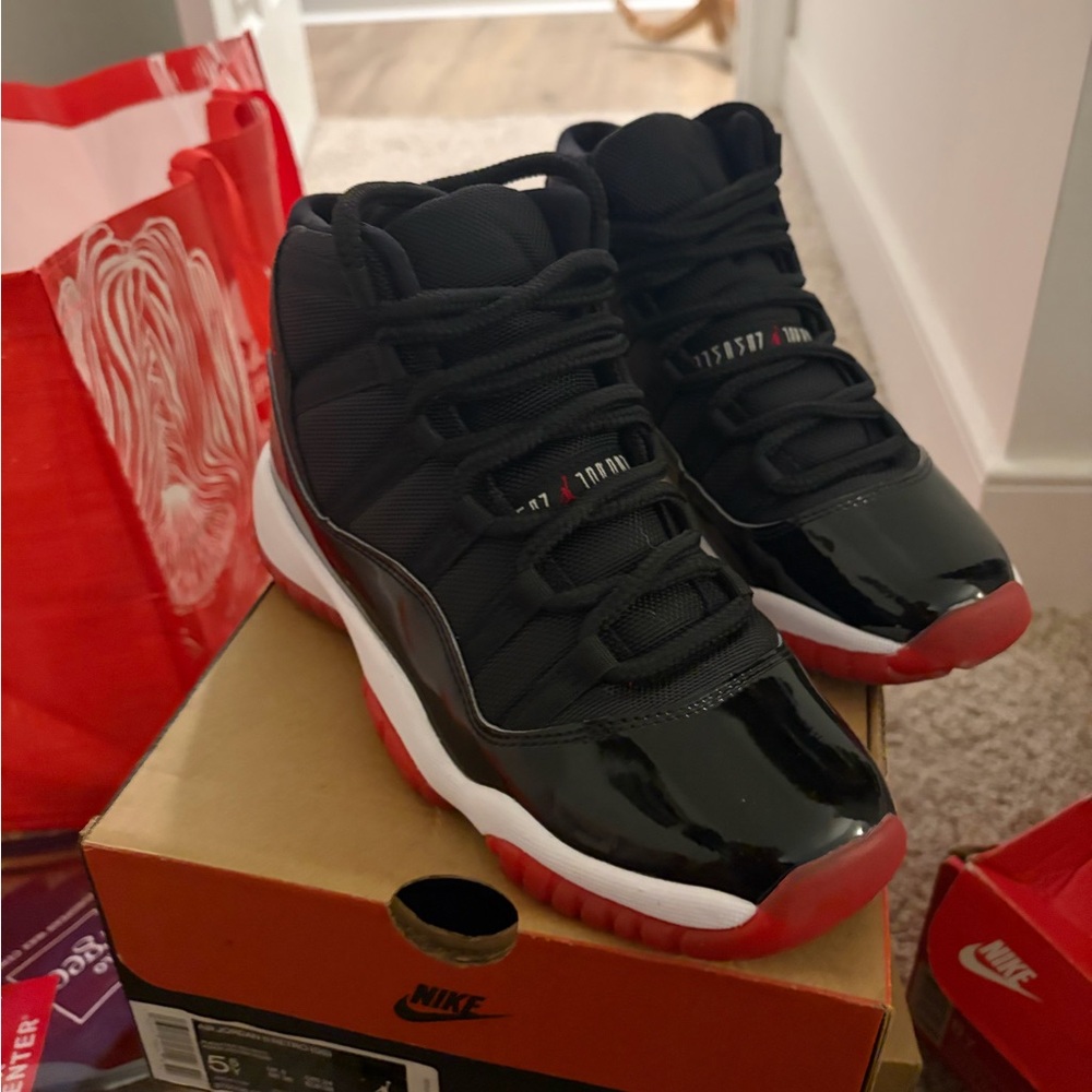 Nike Air Jordan 11 Retro (Black & Red)